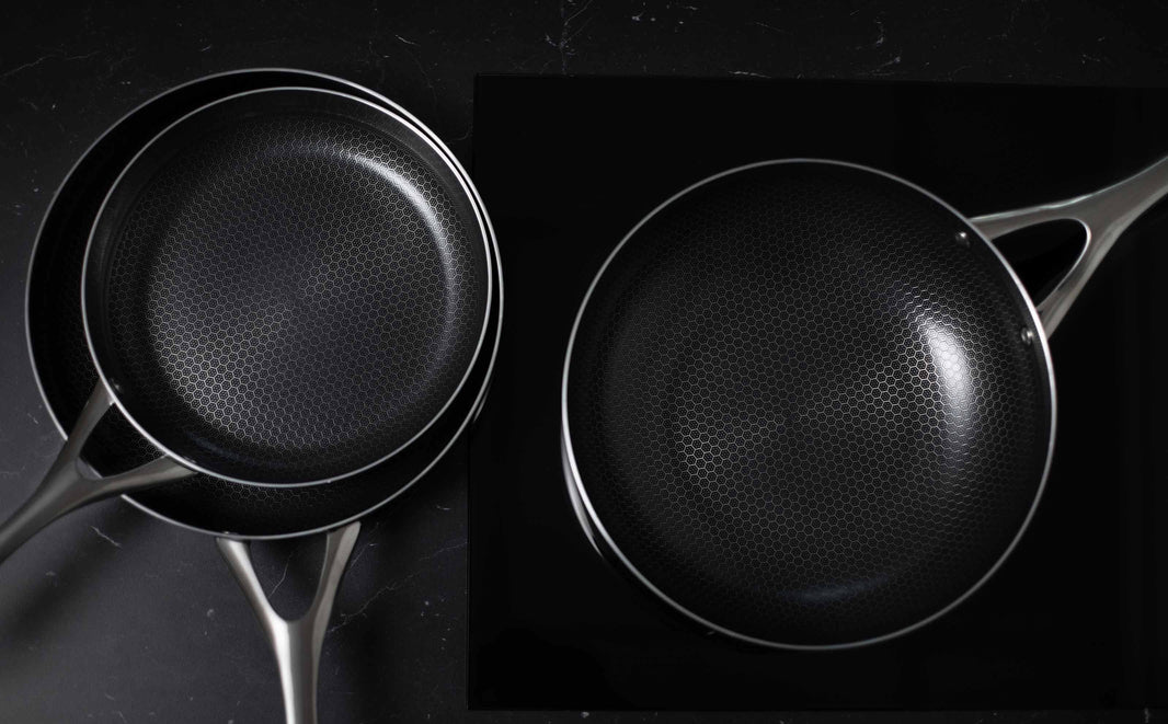 Stekepanner fra Ask med hexagon mønster