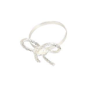 Christiania 1739 Julekolleksjon serviettring i sølv med delikat sløyfedesign, perfekt for borddekking til jul og nyttår.