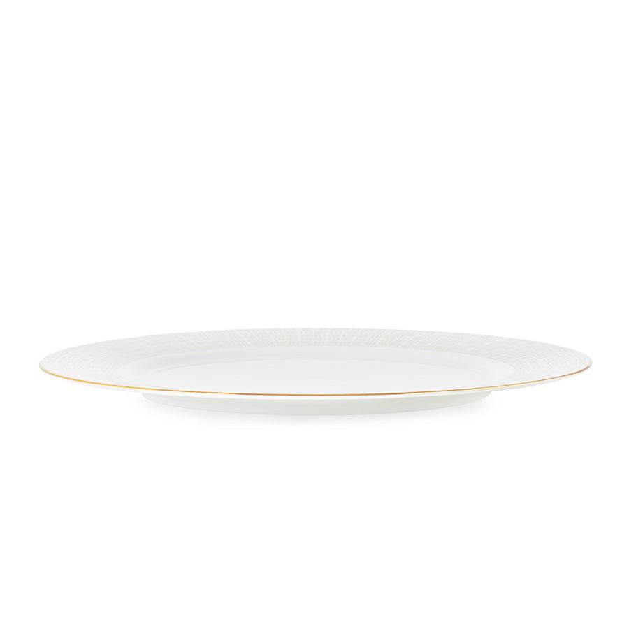 Sidenvisning av Porsgrund Porselænsfabrik Vivienne Gull Tallerken 28cm, med rektangulær form og detaljert gullmønster, perfekt for festlige anledninger.