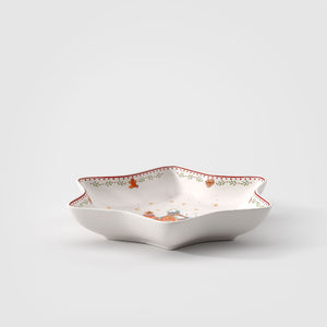 Villeroy & Boch stjerneformet serveringsbolle med elegant design og juledekorasjoner, ideell til små serveringer og dekorasjoner.