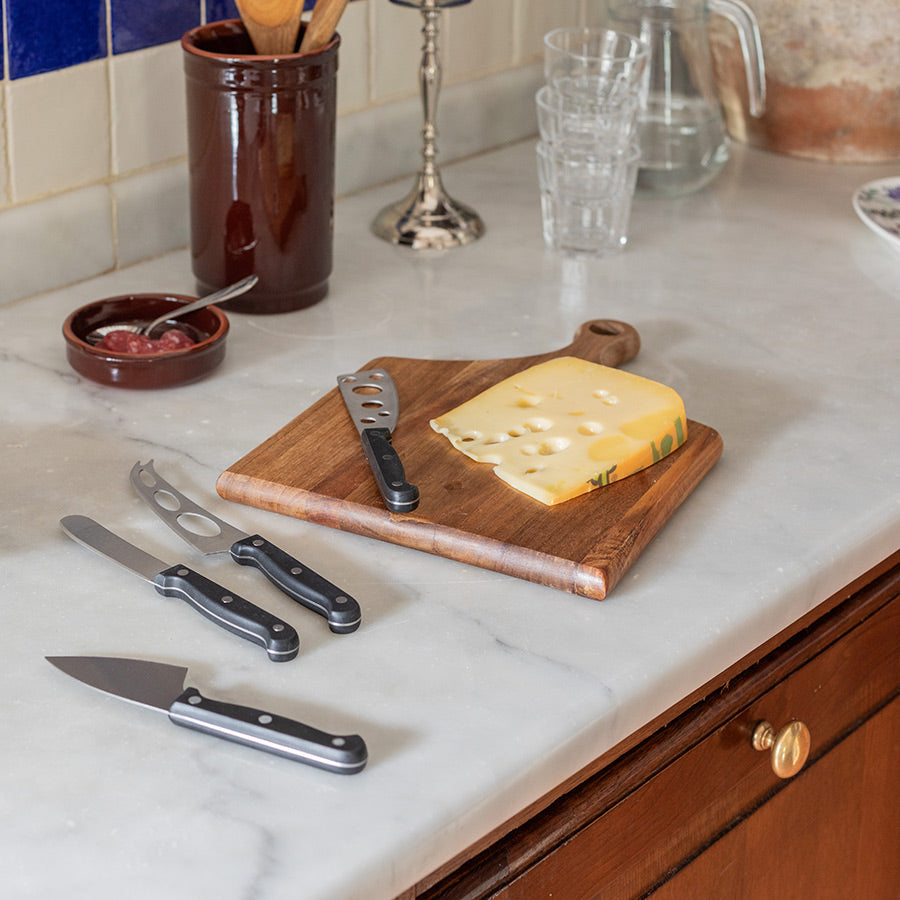 Outlet kniver