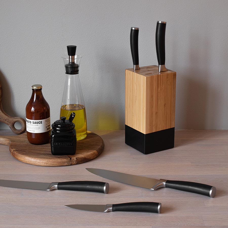 Kniver fra Christiania 1739 opptil 60%