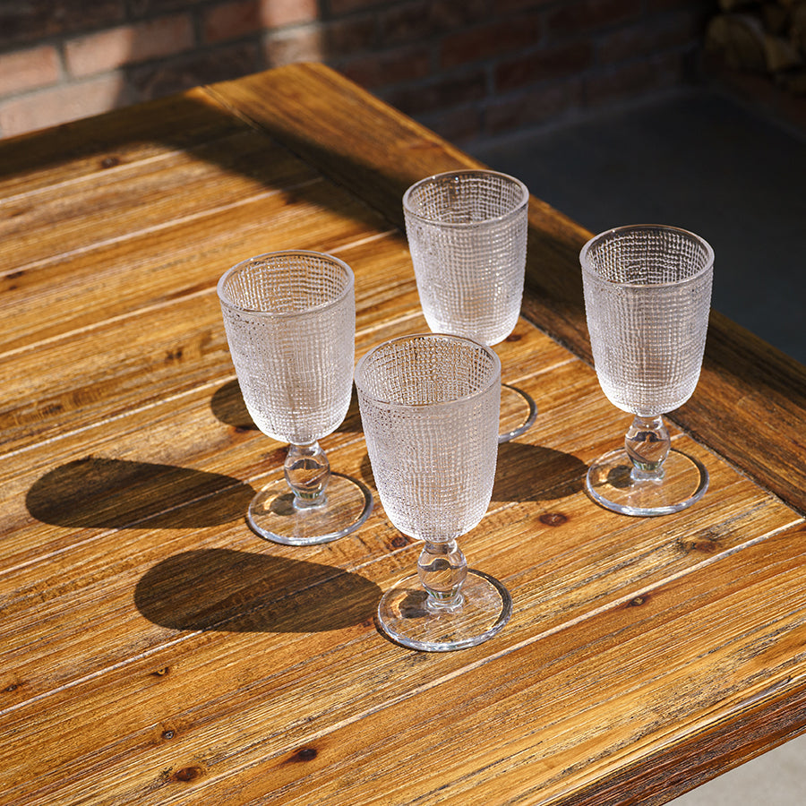 Outlet glass