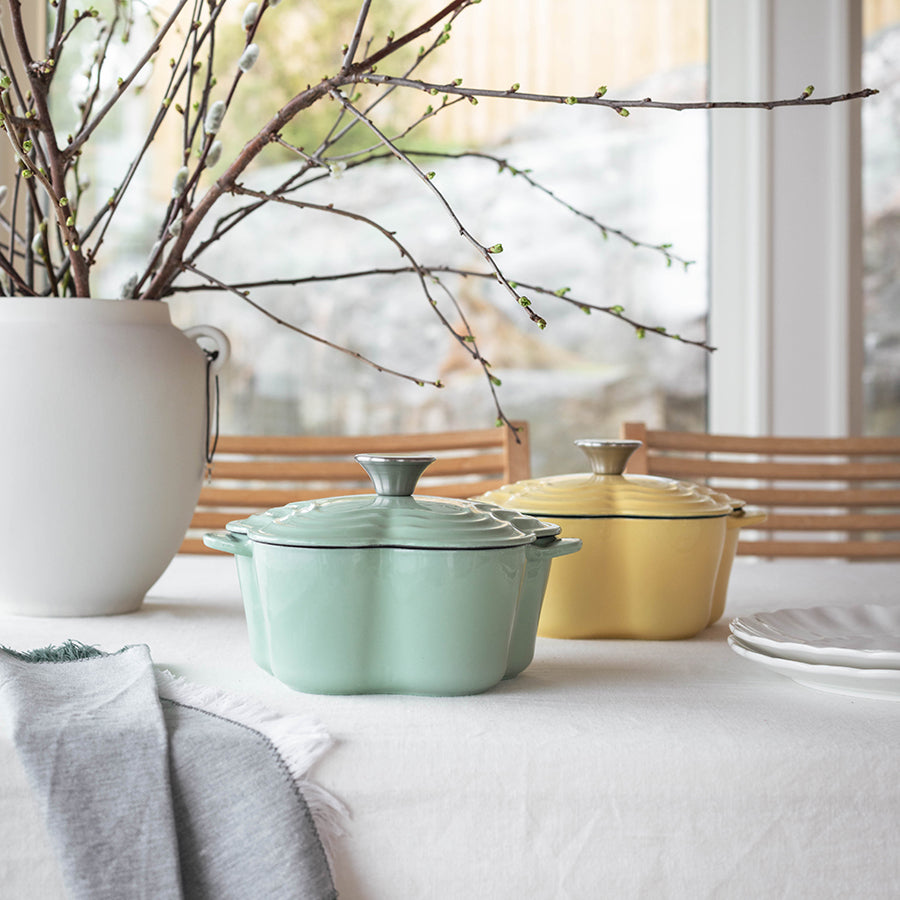 Seasons Easter Collection Støpejernsgryte Blomst 1,9L 30cm Grønn