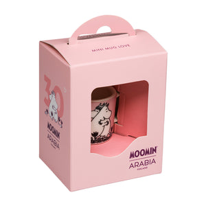 Innpakket Mummi minikopp i en elegant rosa eske, ideell som gave til Mummi-fans og samlere.