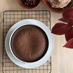Bake It Easy Kakefat m/Ring og Lokk Karbonstål, robust design for enkel baking.