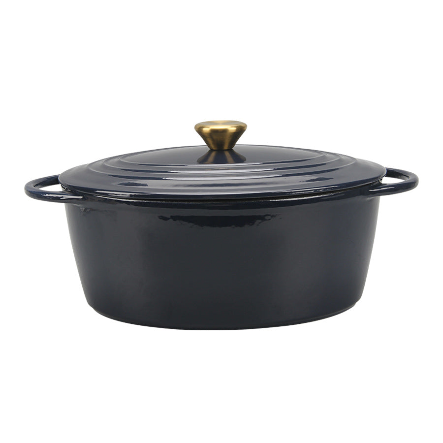 Christiania 1739 Støpejernsgryte Oval 5L Mørk Blå, sett fra siden med detaljer om den ovale formen og det elegante designet.