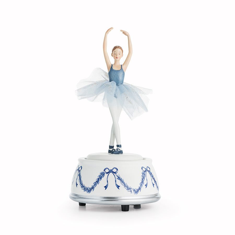 Porsgrunds Porselænsfabrik PP Jul Ballerina Spilledåse 20,5cm med dansende ballerina i blått og hvitt, gir julens magi liv.