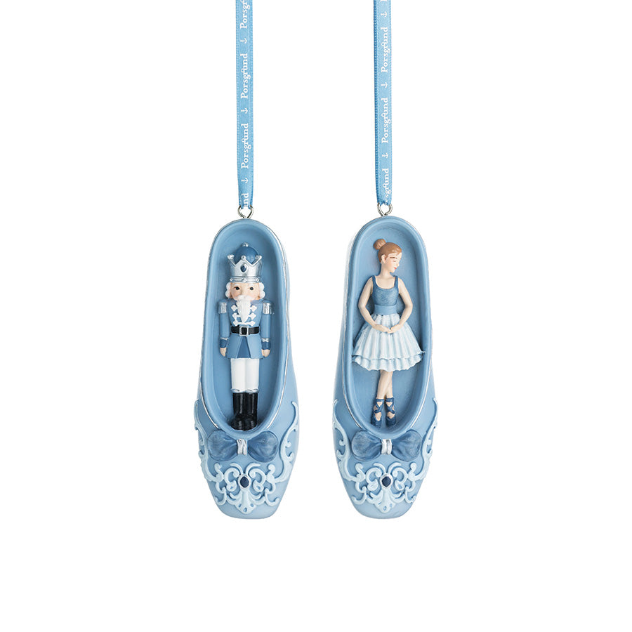 Porsgrunds Porselænsfabrik PP Jul Ballerina Sko Hengepynt 2pk 11cm med ballerina og nøtteknekker figur i lyseblått design.