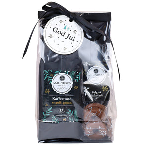 Amundsen Gavepose Kaffestund og Vinter Wreaths med Karamell, elegant innpakket gavepose med filterkaffe og belgisk sjokolade, perfekt for å glede venner og familie.