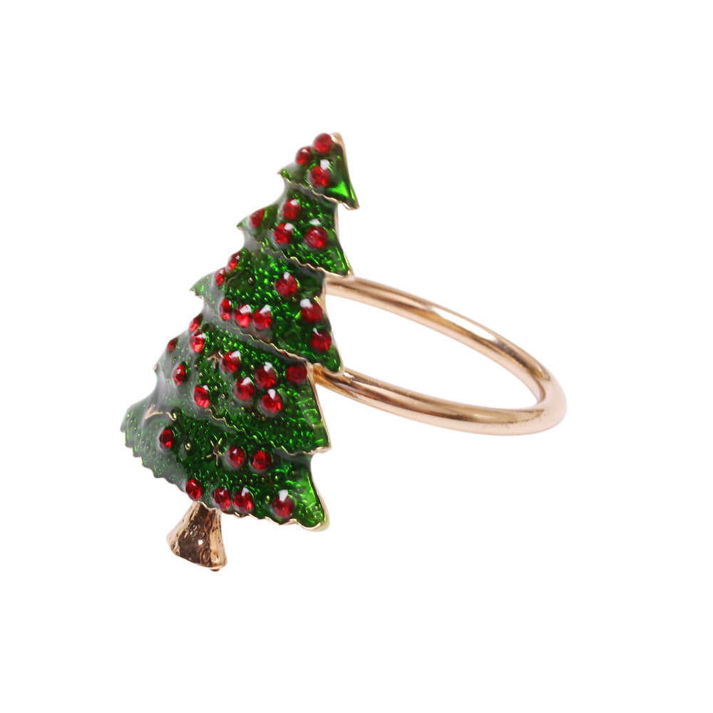 Christiania 1739 Julekolleksjon serviettring i form av et juletre, dekorert med grønt og røde detaljer, ideelt for juledekorasjon.