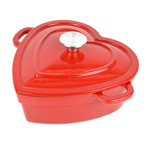 Christiania 1739 Julekolleksjon Støpejerngryte Hjerte 2.8l Rød, sett fra siden, med vakkert hjerteformet design.