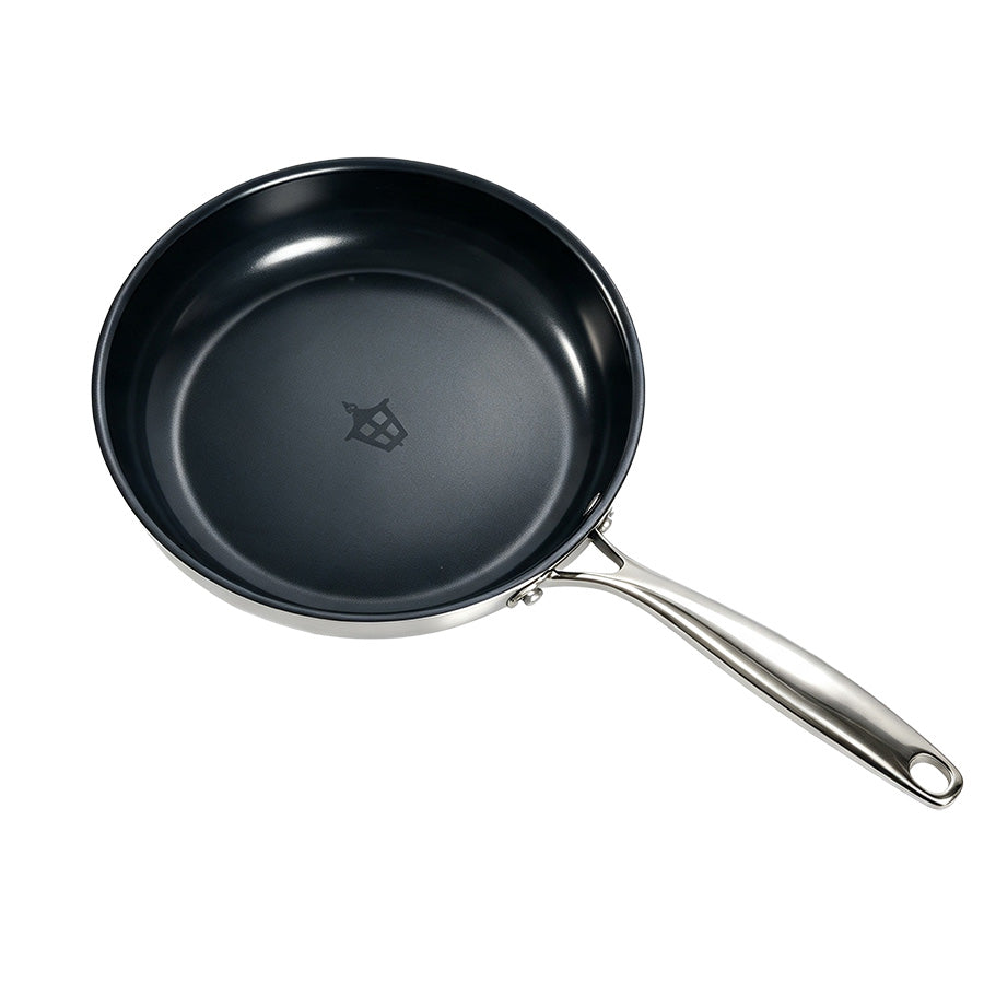 Christiania Glasmagasin Titanium 3-Ply Plasma Ti stekepanne 24 cm sett ovenfra