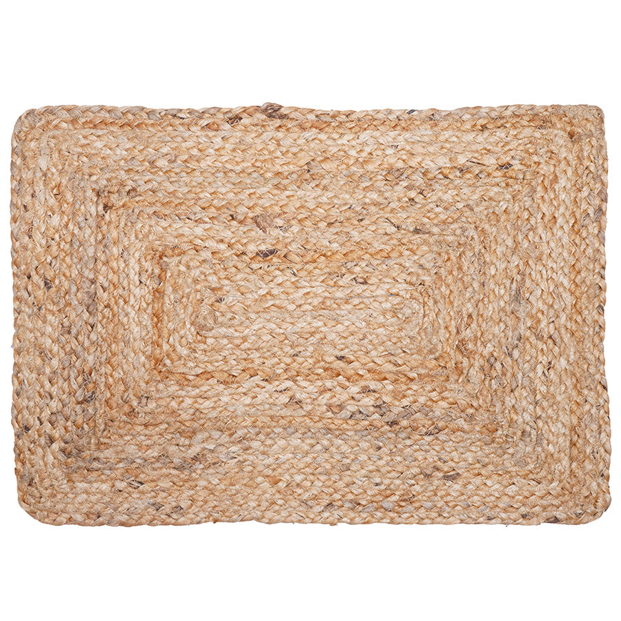 Christiania Glasmagasin Tekstil Dekkebrikke 35x50cm Jutte i naturlig flettet jute. Dekkebrikke for borddekorasjon med rustikk stil og funksjonalitet.