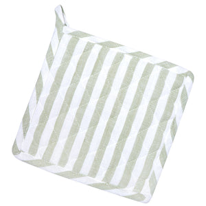 Christiania Glasmagasin Gryteklut 20x20cm Striper Lys Grønn/Hvit - en myk, quiltet kjøkkenklut i lys grønn og hvit stripete design, ideell for håndtering av varme gryter.