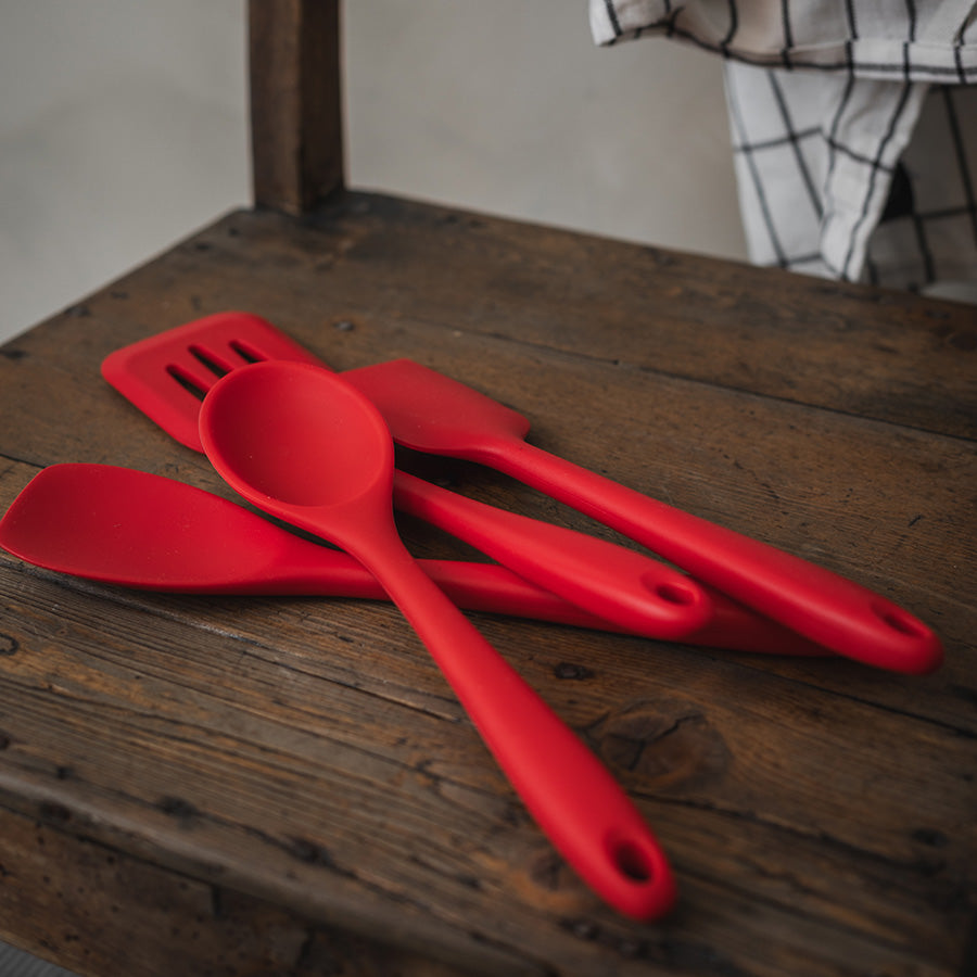 Christiania 1739 Plus Sleiv Silikon Rød - Livlig rødfarge for et stilfullt preg i hverdagskjøkkenet, nyttig til både hverdag og fest.