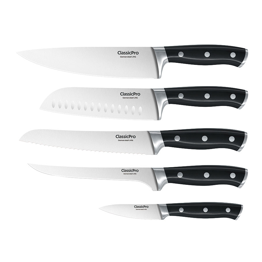 ClassicPro knivsett med fem stilige kniver i stål med ergonomiske svarte håndtak, perfekt for kjøkkenet.