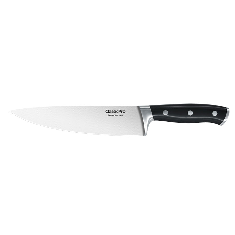 ClassicPro universalkokkekniv på kjøkkenbenk med moderne design og ergonomisk håndtak.