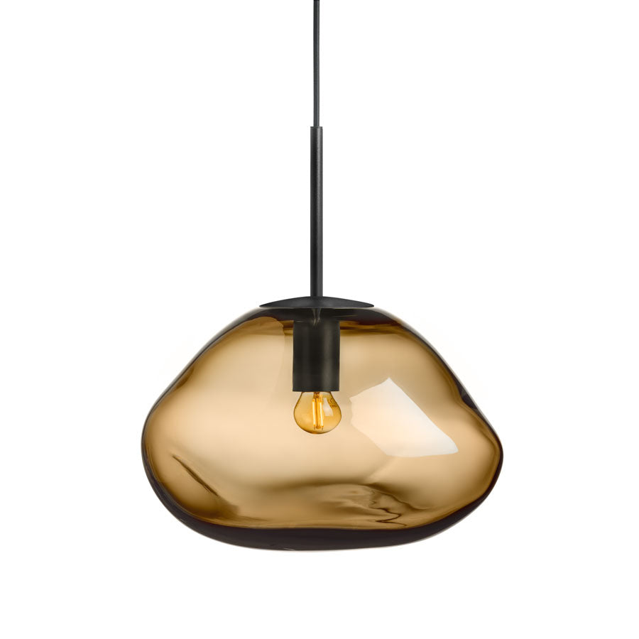 Hadeland Glassverk Crystal Stone Pendellampe Kakao - Moderne pendellampe med kakao-farge og myk belysning, skaper varme i hjemmet.