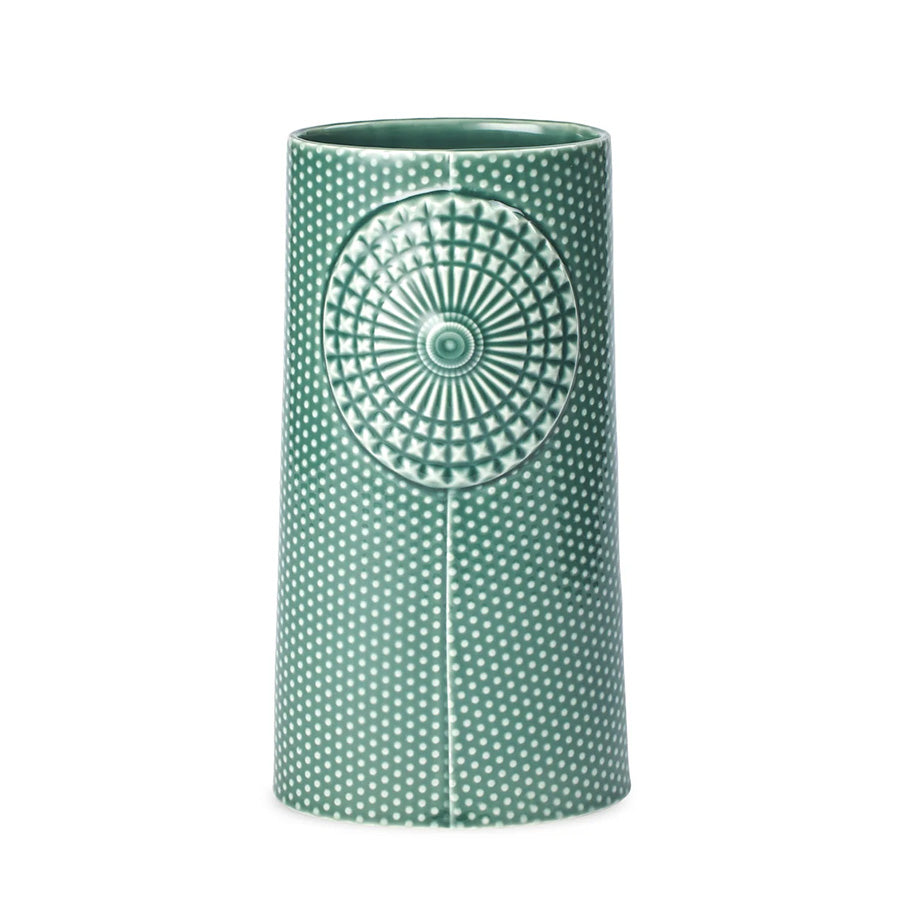 Pipanella Vase i fargen Spruce, håndlaget keramikk med prikkete tekstur, ideell for blomsteroppsatser.