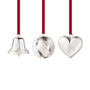 Georg Jensen ornamentsett 2026 med juleklokke, julekule og julehjerte i palladiumbelagt messing