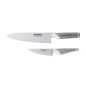Global knivsett G-2 og GS-1, kvalitetskniver med kromova stål, ideelle for presisjonskutting i kjøkkenet.