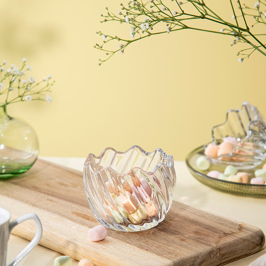 Hadeland Glassverk HG Påske Glassegg m/Lokk Klar Optikk 12cm - Kompakt og dekorativt påskeegg, perfekt for vårdekor.