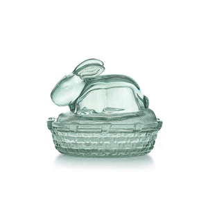 Kaninskål fra Hadeland Glassverk med sjarmerende hare-design på lokket, laget av klart grønt glass, perfekt til påskeoppsatser.