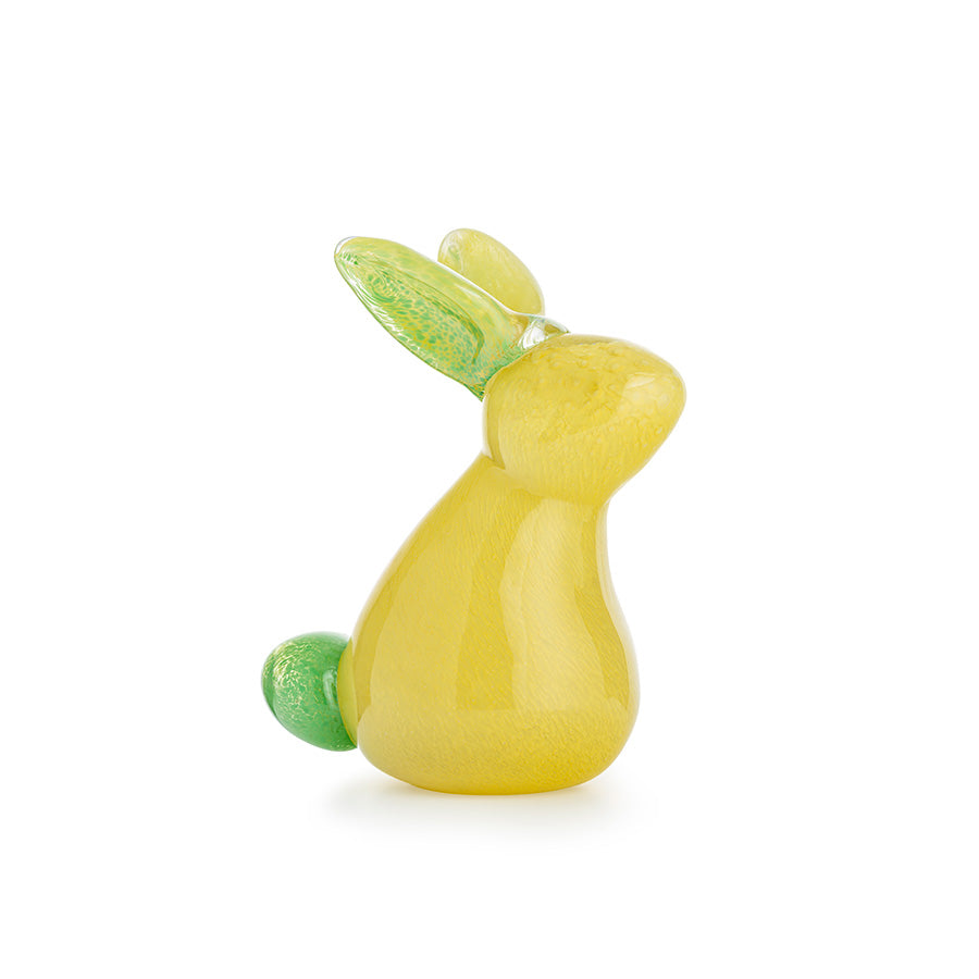 Hadeland Glassverk HG Påske Glasskanin 18cm Gul - vakker, munnblåst glasskanin i gul farge, perfekt som påskepynt. Unik design med grønne detaljer.