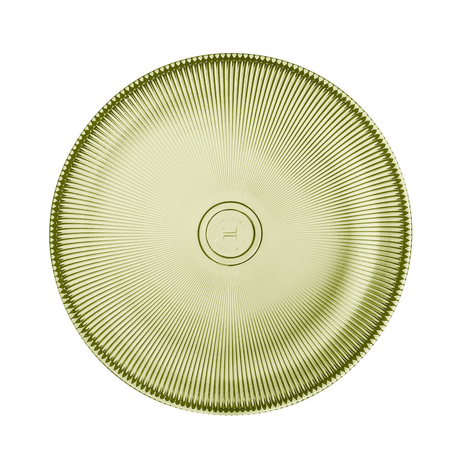 Hadeland Glassverk Siri asjett 20,5 cm i elegant grønnfarge med ikoniske riller, perfekt for frokost og servering. Settet inneholder 4 stk.