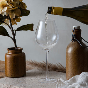 Hadeland Glassverk Odyssé Hvitvin 50cl 6pk - Hvitvin helles i et elegant glass, som viser frem den delikate smaken.