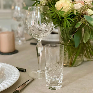 Hadeland Glassverk Marie Farrisglass 21cl, flere glass på et elegant bord, perfekt for både hverdags og fest, med fokus på farrisglass.