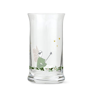 Holmegaard Christmas 2026 ølglass i klart glass med eventyrmotiv, grønne detaljer og gylne stjerner, 50 cl