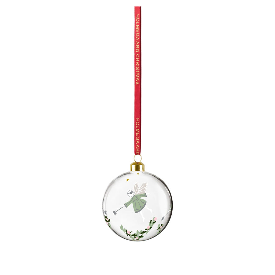 Holmegaard Christmas 2026 julekule i munnblåst glass med naturinspirert dekor, rødt silkebånd og gyllen topp
