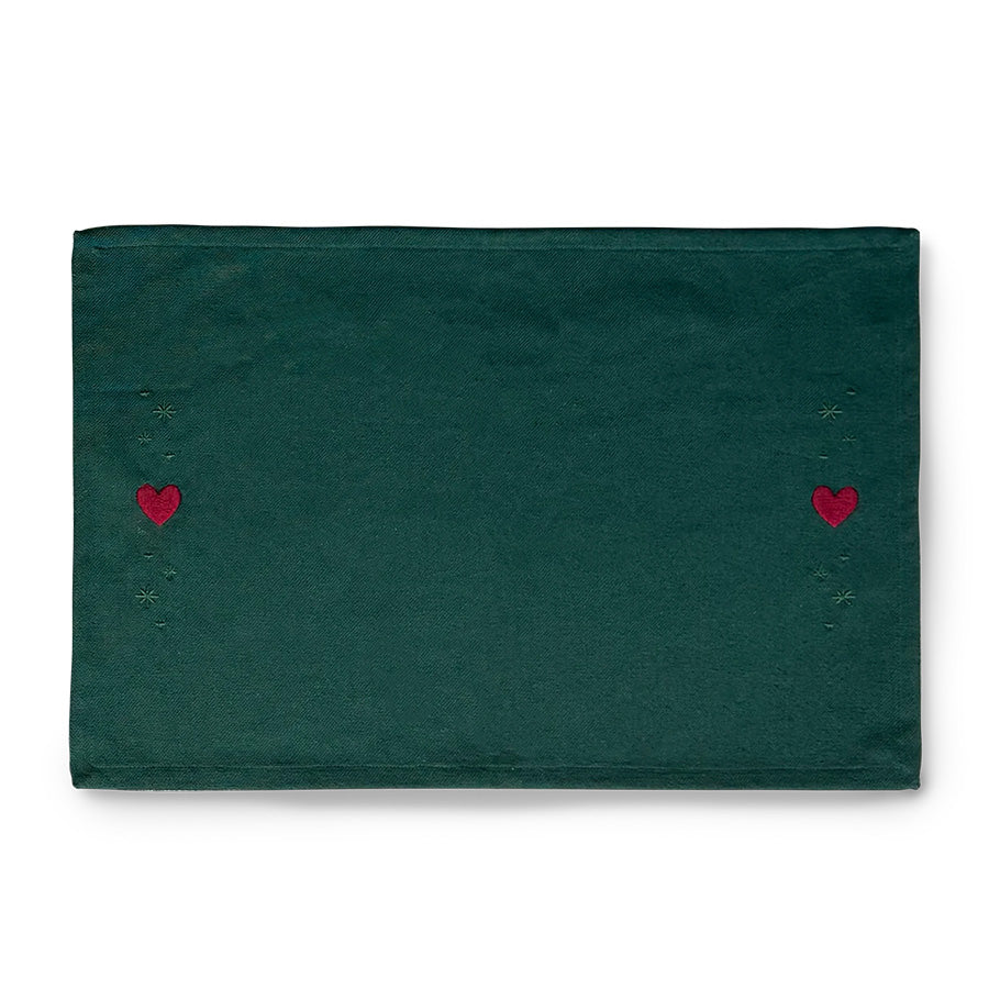 Grønn JUNA Christmas Fable dekkebrikke med broderte røde julehjerter og små julestjerner, 49 x 32 cm