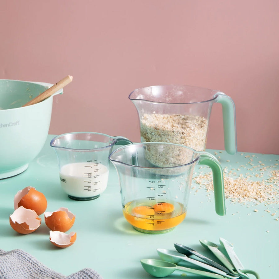 KitchenCraft målebeger i ulike størrelser brukt til baking og måling av ingredienser