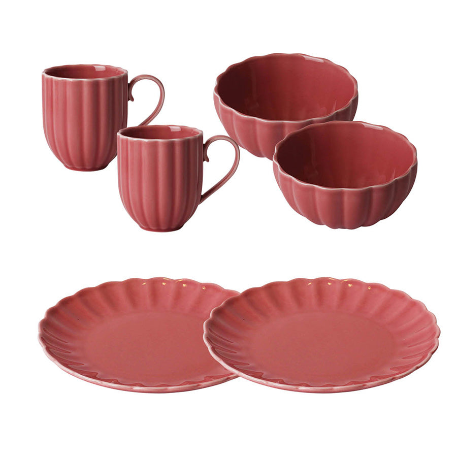 Nova Lilly Frokostservise rosa til 2 personer med tallerkener, skåler og krus, perfekt for frokost eller lunsj.