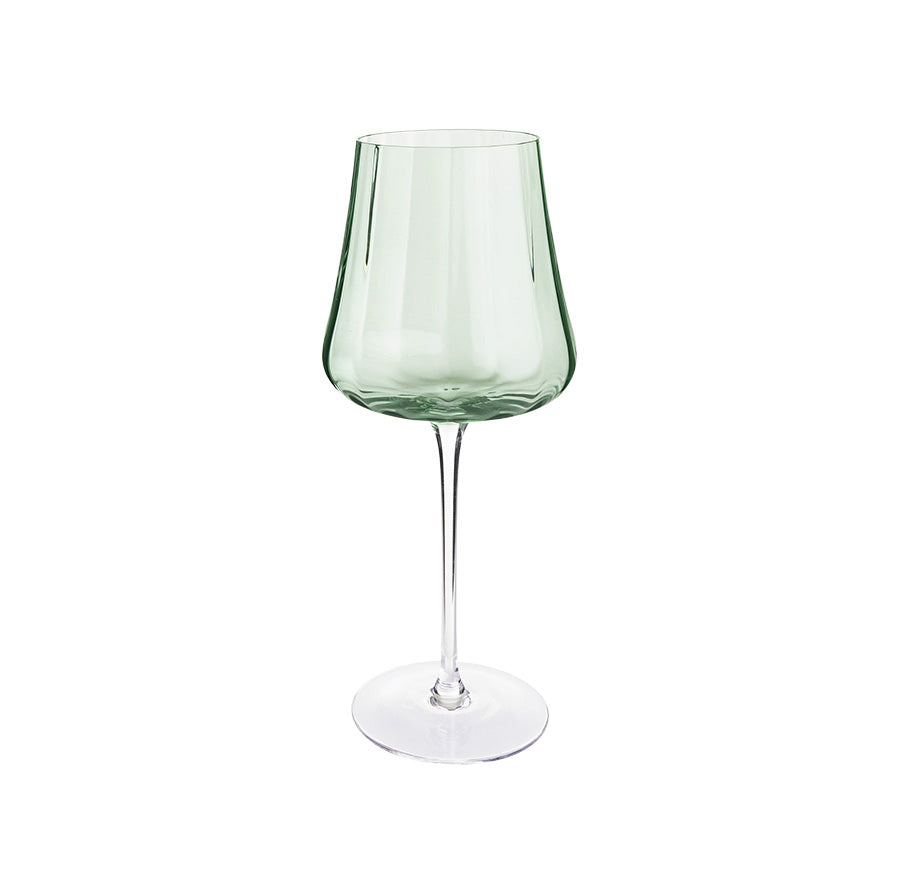 Elegant grønn glass med stett i moderne design, perfekt for servering av vin.
