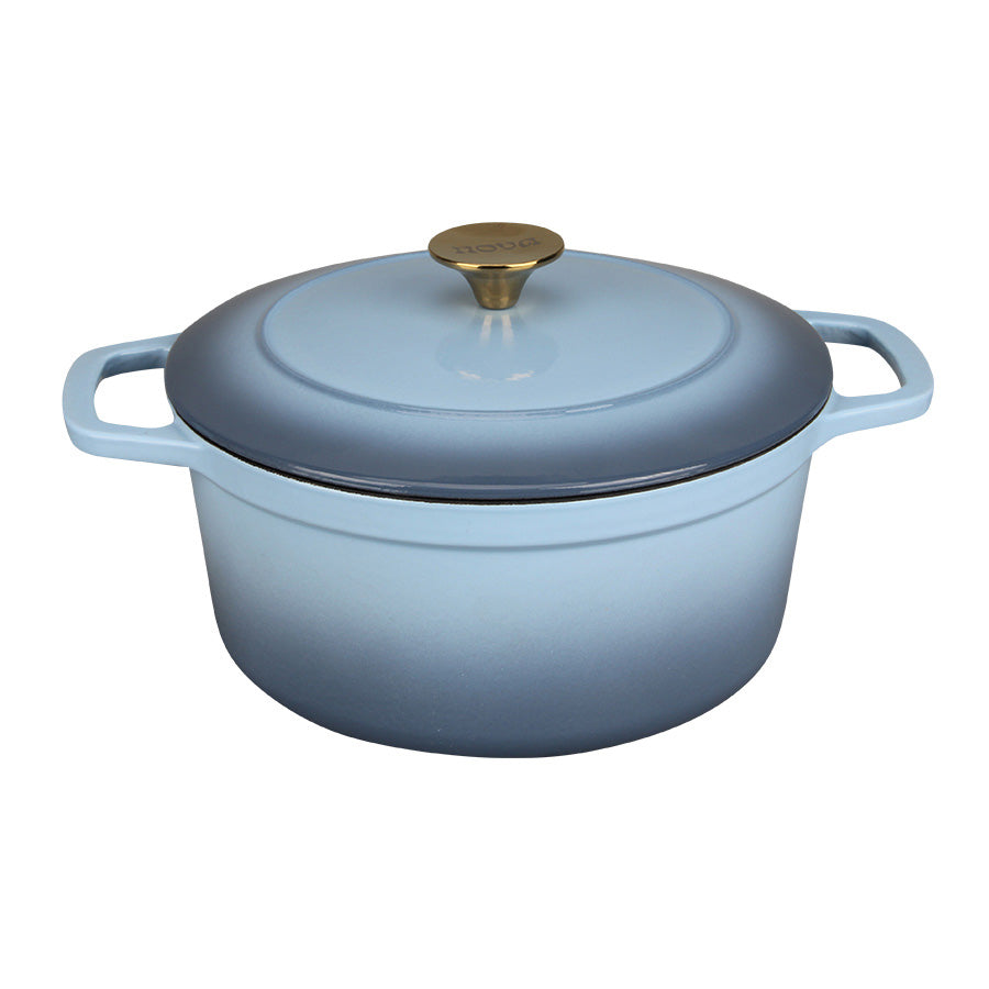 NOVA Dynamic Støpejernsgryte 4,3L 24cm Lyseblå med lokk, perfekt til matlagning og servering.