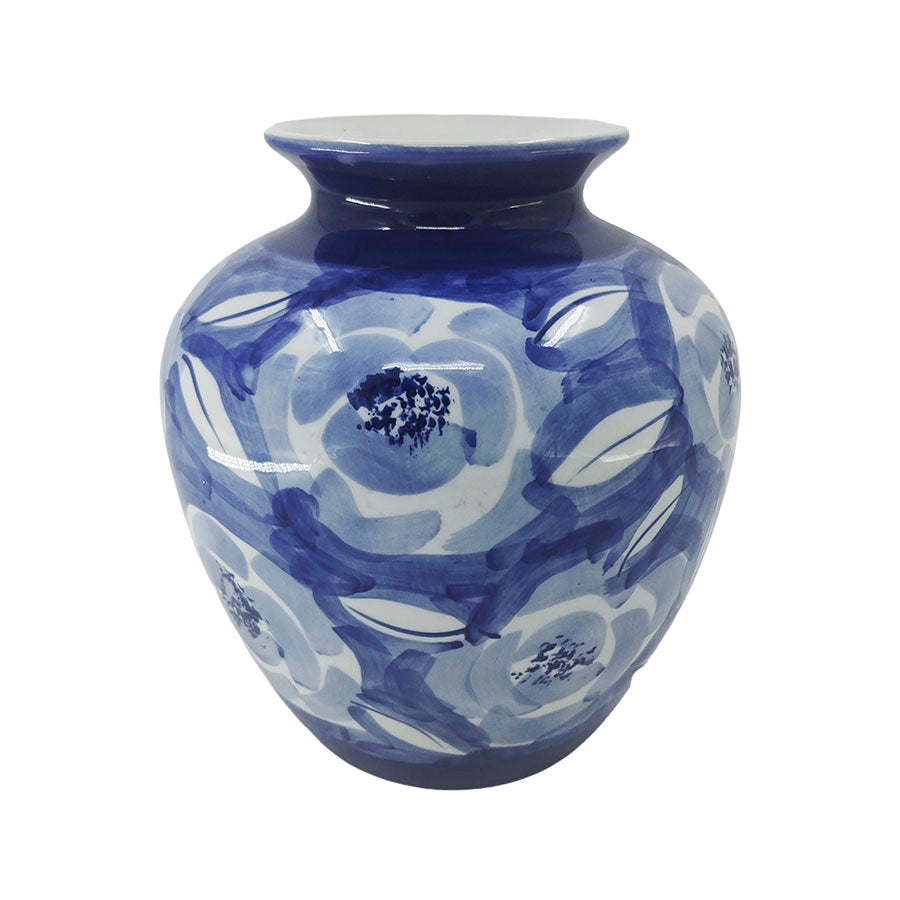 Nova Poppy Vase Keramikk 25cm Blå - Vasen har et håndmalt design med blomsterdetaljer, perfekt for interiørdekorasjon.