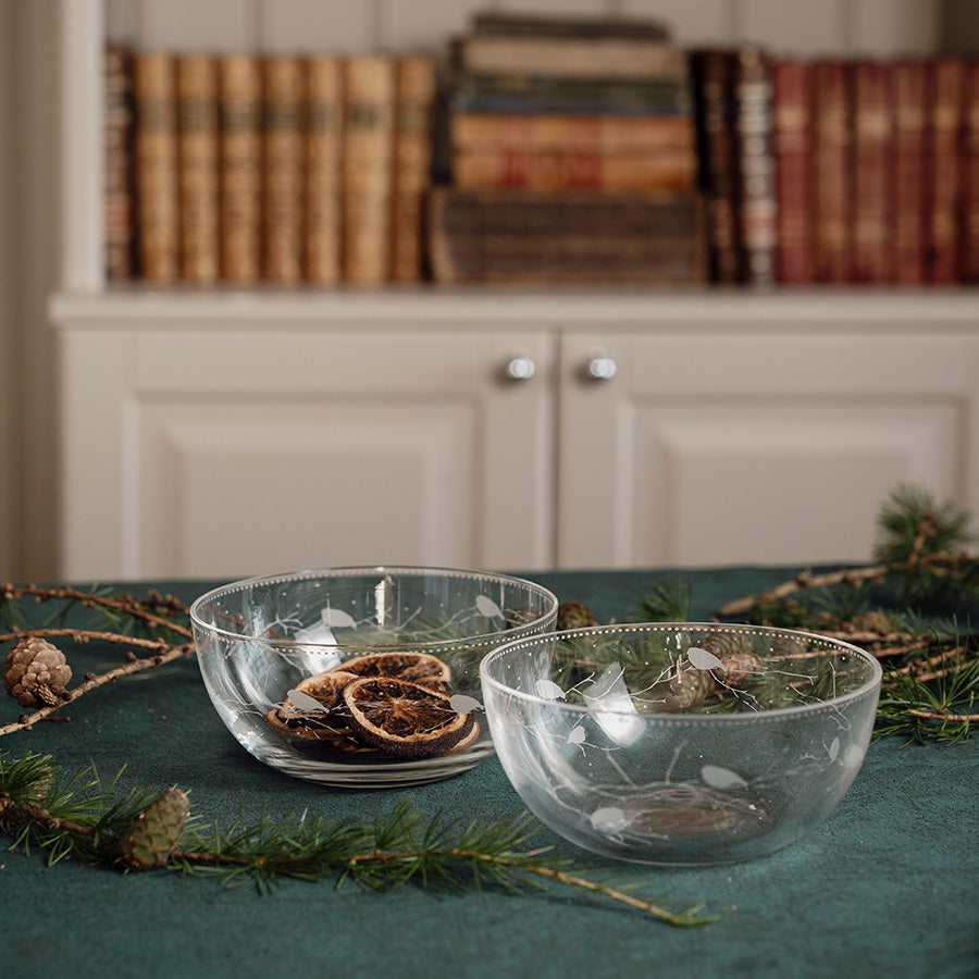 Dompap glass skål fra Porsgrund i juledekorert bordsetting