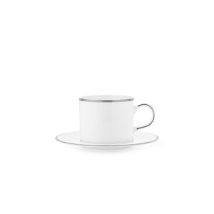 Porsgrund Porselænsfabrik Isabelle Platinum kaffekopp med skål i benporselen, elegant design med delikat platinakant.