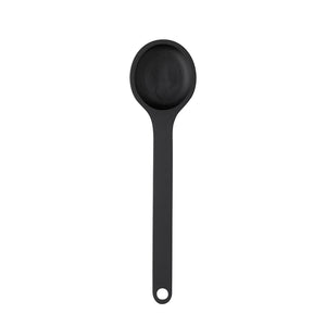 Svart RIG-TIG røreskje 26 cm, laget av slitesterkt fibermateriale, ideell for matlaging uten å ripe gryter og panner.