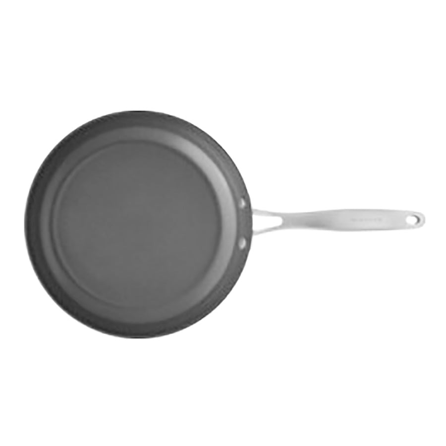 Scanpan Nura 26 cm stekepanne sett ovenfra med jevn stekeflate og ergonomisk håndtak