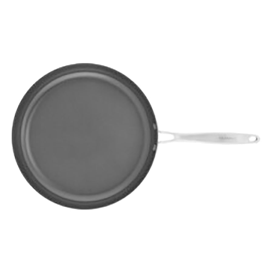 Scanpan Nura stekepanne 32 cm sett ovenfra med rund stekeflate og elegant stålhåndtak