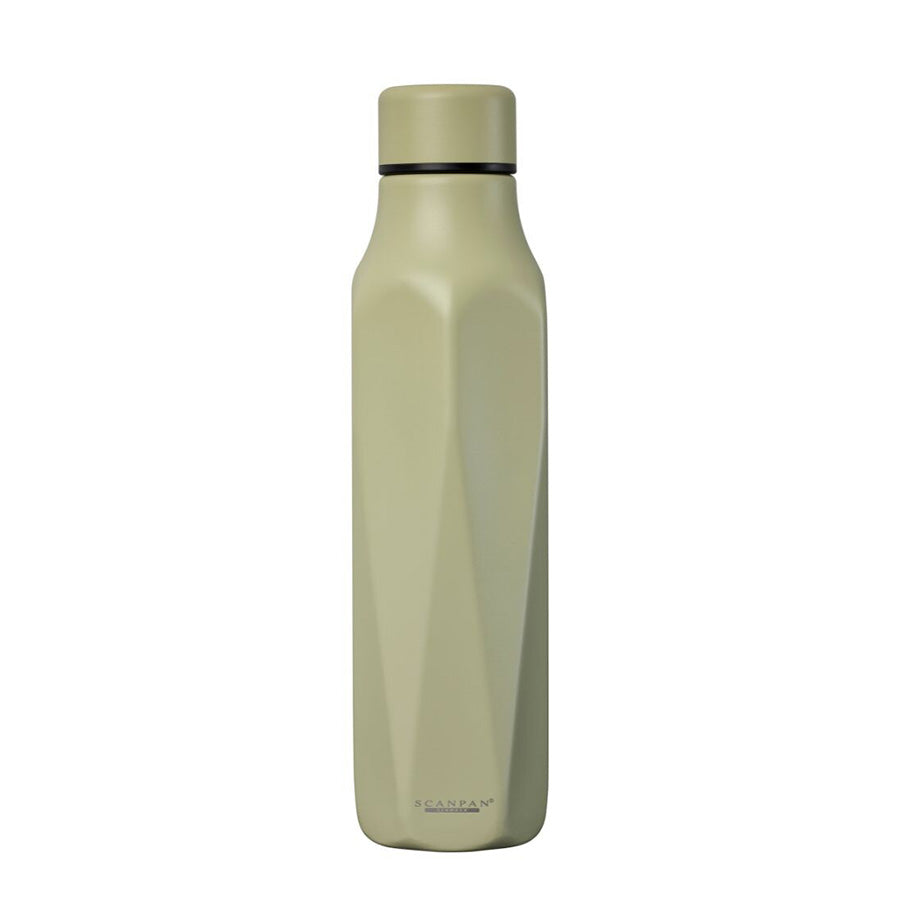 Scanpan Explore termoflaske 500ml i Matcha-farge med fasettert design, ideell for kalde og varme drikker.