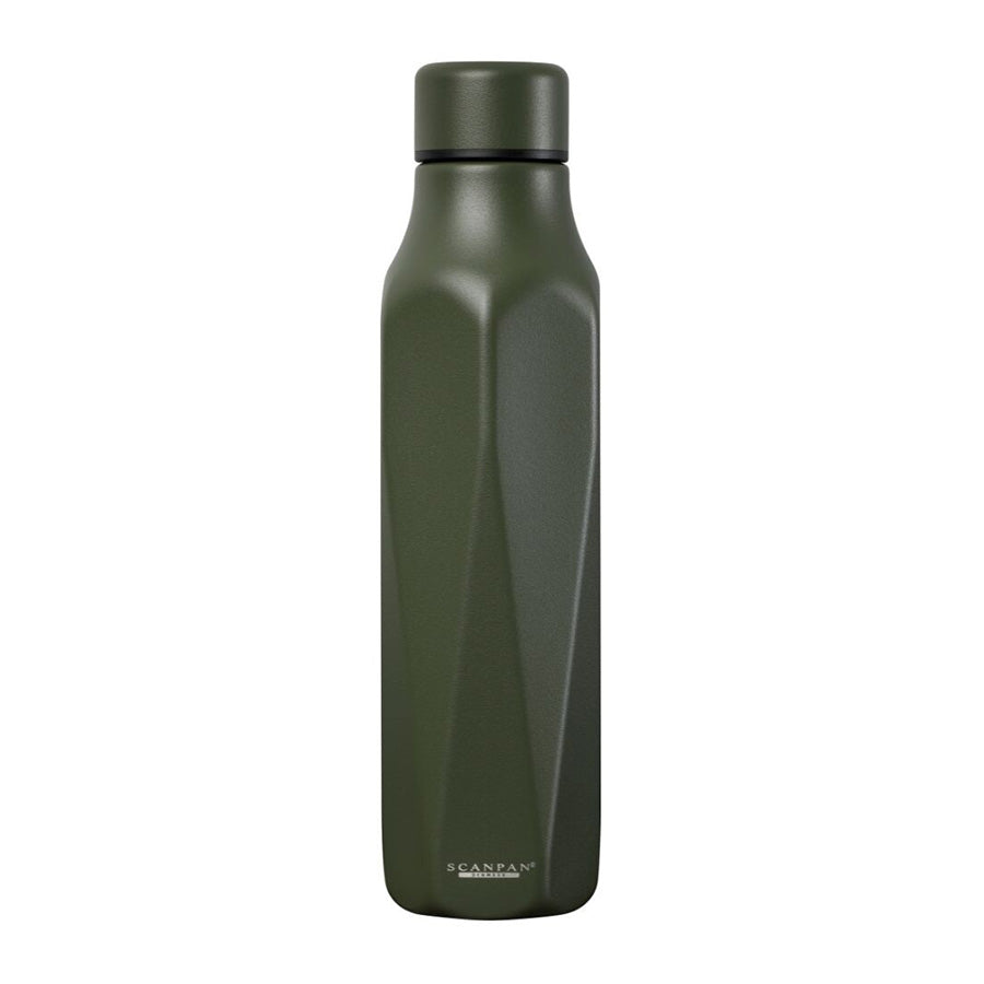 Fasettert diamantdesign SCANPAN termoflaske i dyp Pine-grønn farge, 500ml, med stilren overflate og ripebestandig pulverlakk.