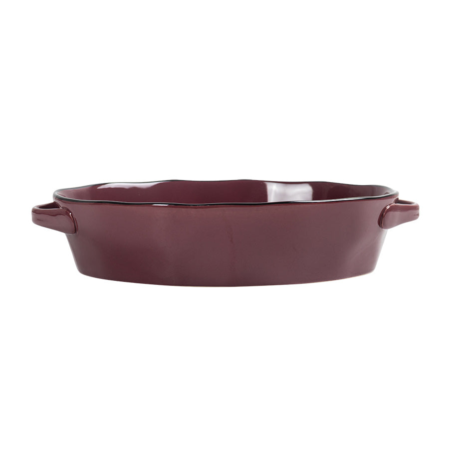Burgunder ildfast form oval 38 cm med bølgete kanter, perfekt for servering av varme retter.