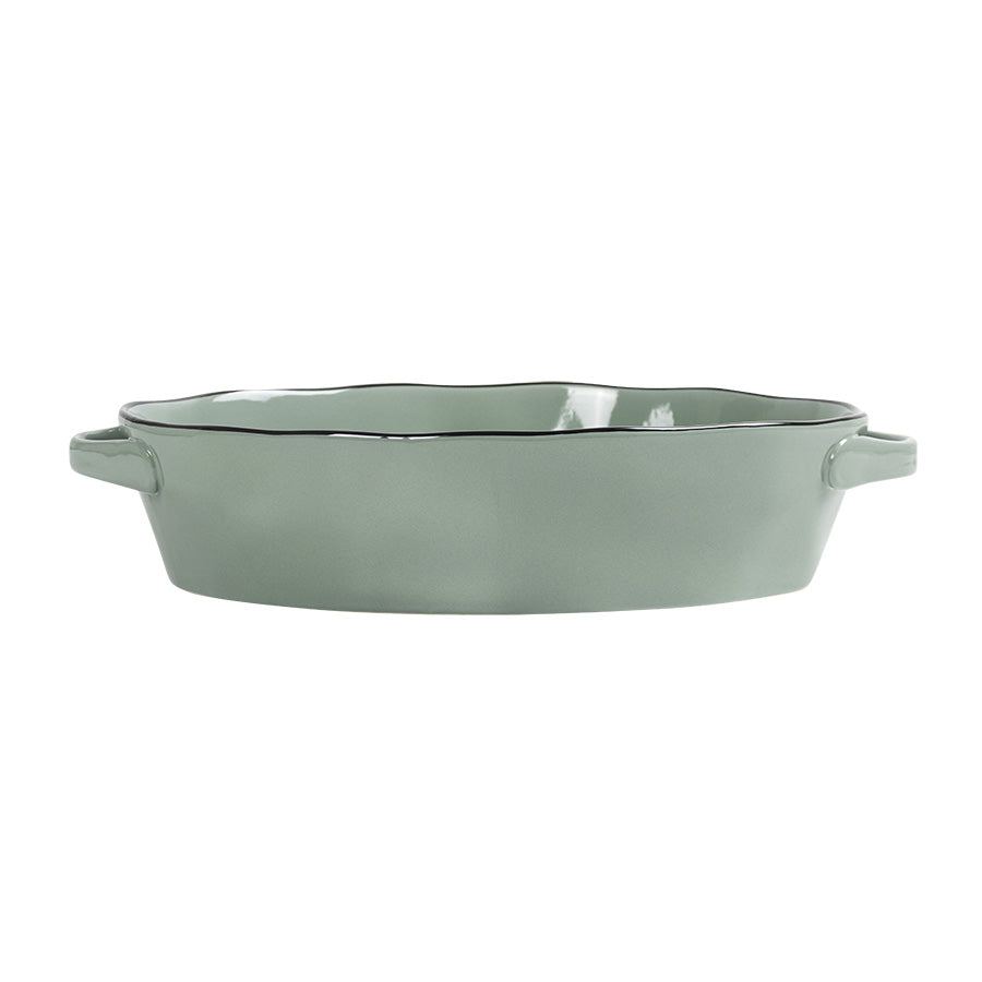 Ildfast form oval i dempet grønn farge med bølgekant, 38 cm størrelse, perfekt til ovnsretter.