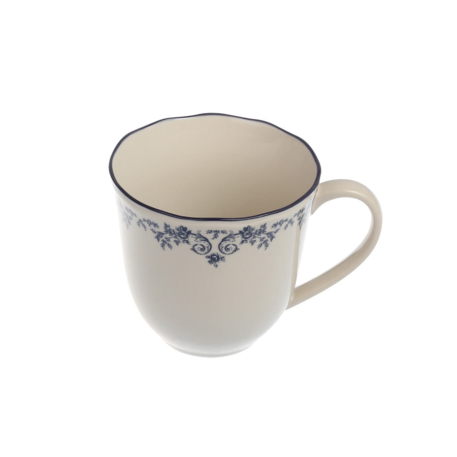 Seasons Fall Collection kopp med hank i delikat blå blomsterprint, rommelig 400 ml, laget av solid porselen.